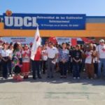Realizan estudiantes y personal de UDCI boteo para colecta de la Cruz Roja