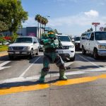 El Máster Shief de Halo bailarín de los semáforos de Tijuana