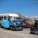 Mujer es atropellada por transporte público en bulevar 2000