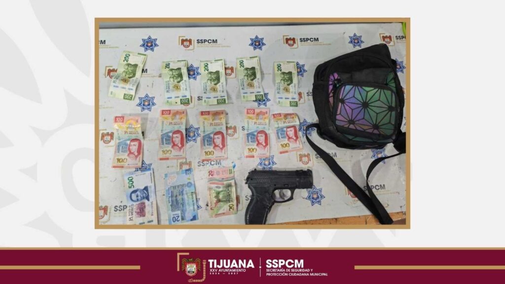 Detiene Policía Municipal de Tijuana a dos personas por robo con violencia a tienda de abarrotes con arma de utilería