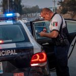 Conductor realiza vuelta prohibida y provoca accidente en el bulevar Cuauhtémoc Sur