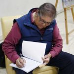 «Yumanos: 7, 500 años de arte rupestre» de Enrique Garcia es presentado en la biblioteca pública central estatal