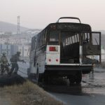 Autobús de transporte de personal se incendia en bulevar 2000; no hubo heridos