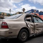 Motociclista choca contra automóvil en bulevar Gustavo Díaz Ordaz