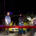 Hombre asesinado a balazos dentro de un Mustang en el fraccionamiento Natura