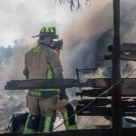 Incendio consume dos cuartos de madera en vivienda de Camino Verde