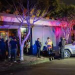 Hombre sufre presunta sobredosis afuera de bar en el Centro