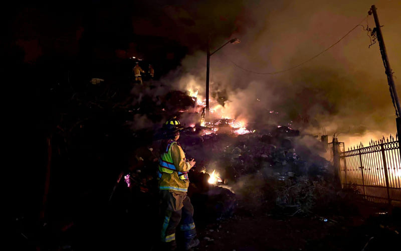 Fuerte incendio consume varias viviendas en la colonia Rancho Las Flores; familias solicitan apoyo