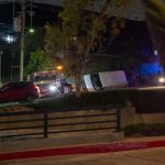 Camioneta vuelca en Villa Mar; no se reportan personas lesionadas